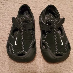 Toddler Nike sandals